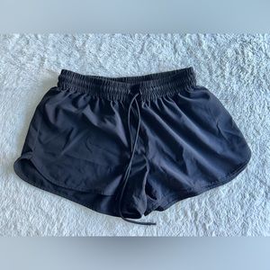 Aritzia TNA black shorts XS